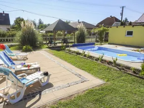 Fully equipped holiday home with terrace, garden & private pool - Image 2