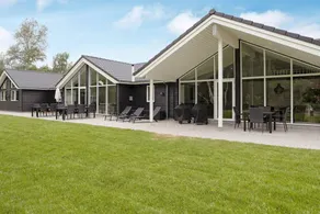 Family-friendly holiday home with pool, BBQ & sauna - Image 2