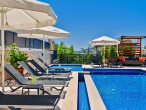 Holiday home with terrace, garden & private pool | Sea view - Image 4