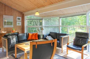 Child-friendly house with terrace, hot tub & barbecue | Pets allowed - Image 4