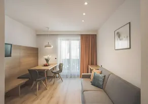 Apartment 'Schnatzhof Typ A8' with Mountain View, Shared Pool and Wi-Fi - Image 2