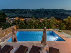 Fully equipped wonderful house with barbeque, private pool & garden | Dogs allowed - Image 2