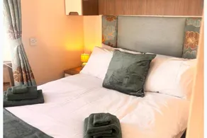 Family-friendly beautiful cabin with pool & garden | Mountain view | Close to the beach | Pets allowed - Image 3