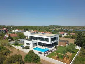 Villa totalmente equipada con jardín, piscina climatizada y terraza | Admite perro - Image 3
