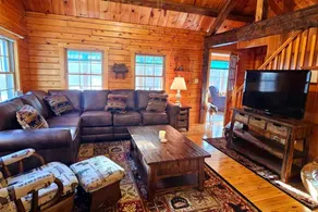 Dog-Friendly Cabin Near the Lake with Kayaks in Maine - Image 2