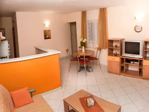Modern eingerichtete Ferienwohnung orange - Image 2
