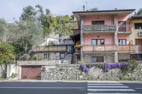 Appartamento con griglia e terrazza | Vista sul lago - Image 3