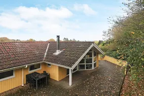 House with terrace, pool & garden - Image 5