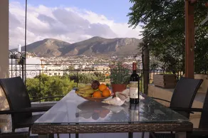 Family-friendly apartment with terrace | Mountain view | Beach nearby - Image 2