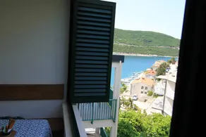 Flat with barbeque & garden | City view - Image 4