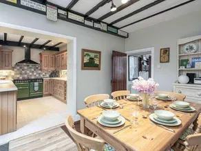 House with terrace - Image 2