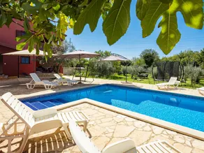 Voll ausgestattetes geräumiges Ferienhaus mit Terrasse, Pool und Garten | Hunde erlaubt - Image 3