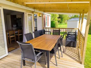 Holiday home with terrace, BBQ & pool - Image 2