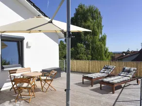 Apartamento vacacional con terraza | Vistas al jardín | Ideal para trabajar remoto - Image 4