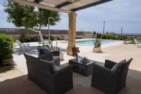 Maison adaptée aux familles avec piscine privée, barbecue et jardin | Vue plage | Proche de la plage | Avec animaux bienvenus - Image 3