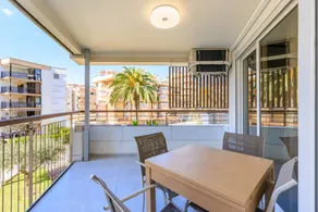 Fully equipped wonderful holiday apartment with garden & terrace | Next to the beach - Image 2