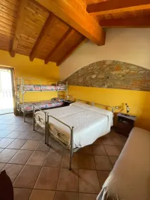 Agriturismo Cavallo Grigio - con ristorante: Camera arancio - Image 5