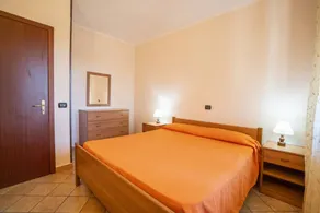 Appartement avec piscine et jardin - Image 4