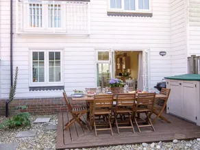 Fully equipped cottage with garden | Beach nearby | Pets are welcome - Image 2
