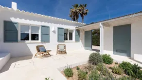 Apartment with sauna, pool & garden - Image 2