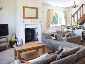 Family-oriented cottage with garden | Pet-friendly - Image 4