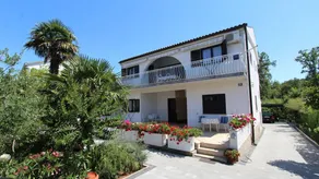 Charming flat with BBQ, garden & terrace | Beach nearby - Image 2