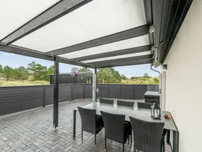 House with barbeque - Image 5
