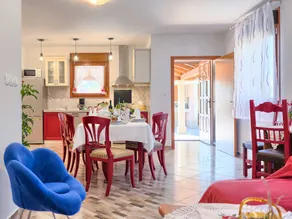 Fully equipped wonderful house with garden, private pool & terrace | Pet-friendly - Image 4