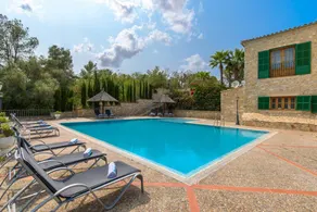 Spacious house with terrace, private pool & barbeque - Image 3