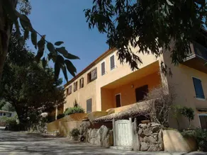Maison de vacances avec terrasse et jardin | Vue ville - Image 4