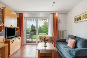 Apartment 'East, 48 sqm' with Shared Terrace, Shared Garden and Wi-Fi - Image 3