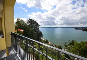 Family-oriented cottage with terrace | Water view | Pets allowed - Image 2