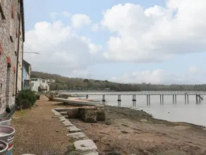 Family-oriented pleasant cottage with terrace & garden | Pet-friendly - Image 2
