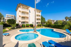 Wonderful flat with garden & pool | Beach nearby - Image 3