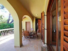 Holiday apartment with terrace - Image 5