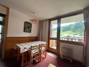 Wohnung mit schnellem Internet und beheiztem Pool - Image 2