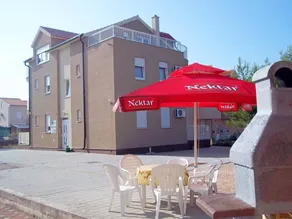 Schöne Ferienwohnung mit Terrasse und Garten - Image 3
