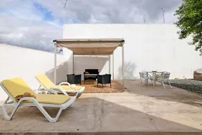 Casa con giardino, terrazza e griglia - Image 2