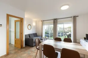 Family-oriented house with barbeque, terrace & pool | Pets are welcome - Image 2