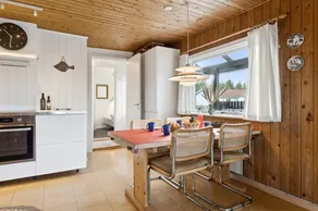 Holiday home with terrace & barbeque | Pets are welcome - Image 3