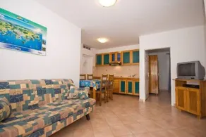 Flat with barbecue & terrace - Image 2