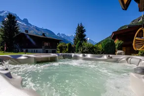 Family-friendly chalet with sauna, private pool & hot tub | Mountain view | Perfect for remote work | Pets are welcome - Image 2