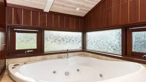 Holiday home with terrace, jacuzzi & sauna | Pets allowed - Image 2