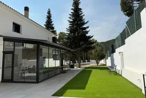 Children-friendly chalet with garden, terrace & hot tub | Mountain view - Image 2