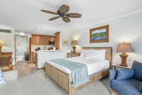 Oceanfront Penthouse Condo w Panoramic Views - Lahaina Shores PH1 - Image 3
