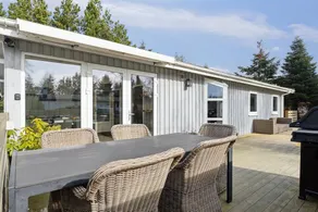 Family-friendly holiday home with terrace & sauna | Dogs allowed - Image 5