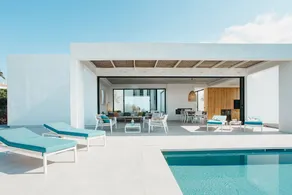 Child-friendly villa with terrace, garden & barbeque | Panoramic view - Image 2