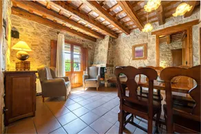 Holiday apartment with terrace, garden & barbecue | Mountain view - Image 5