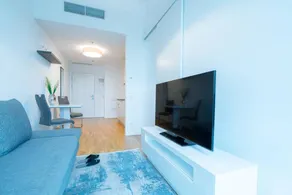 Apartment with terrace - Image 3