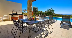 Villa con terrazza, piscina privata e giardino | Vista sul mare - Image 3